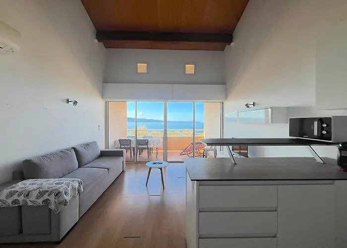 Apartment Aria Marina Duplex Vue Route Des Sanguinaires, A 50m, Parking Gratuit, 4 Pers Ajaccio (Corsica)